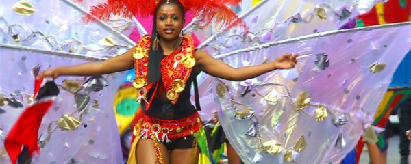 Carnaval de Notting Hill com mão portuguesa