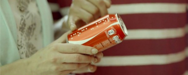 Coca-Cola lança latas com nomes em Braille