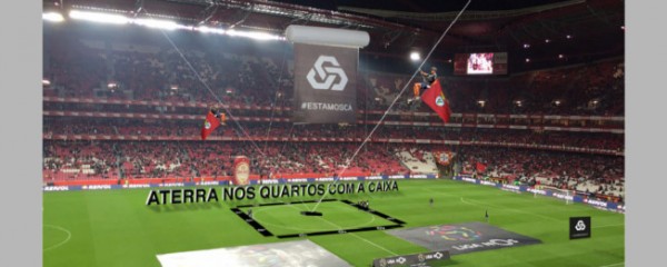 Caixa leva 20 adeptos do Benfica aos quartos-de-final