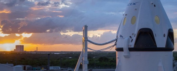 SpaceX vai levar turistas numa viagem em torno da Lua
