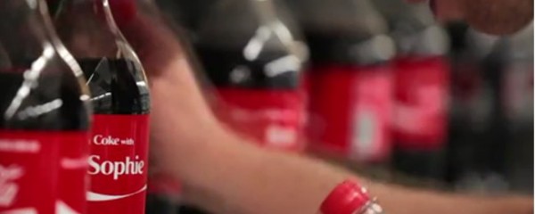 Coca-Cola muda de nome