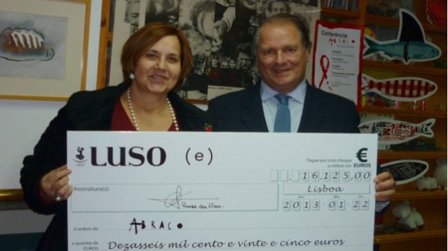 Água de Luso e experimentadesign entregam 16 mil euros à Abraço