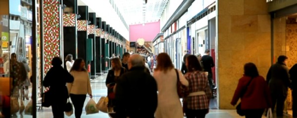Portugueses vão cada vez menos às compras