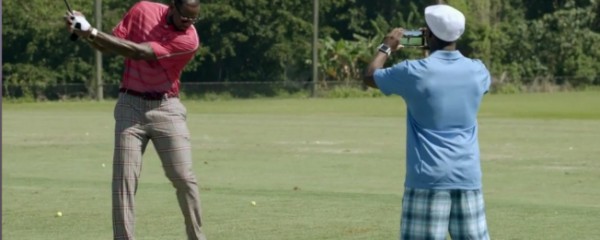 LeBron James troca basquetebol por golfe