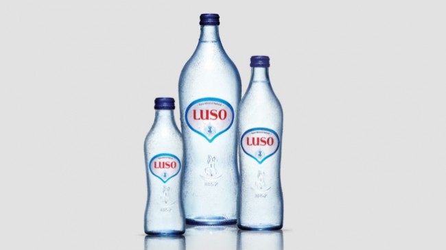 Água de Luso apresenta nova garrafa de vidro
