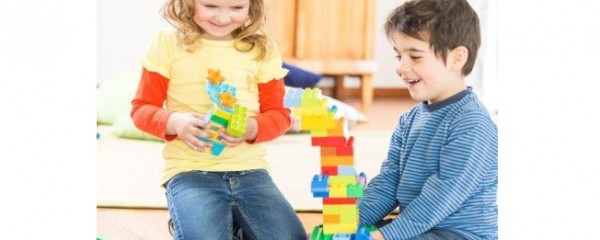 Lego e Unicef vão inspirar as crianças a ajudar