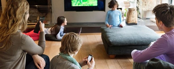 Mais de 67% dos portugueses vê televisão em direto