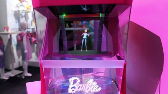 O último modelo da Barbie é um holograma