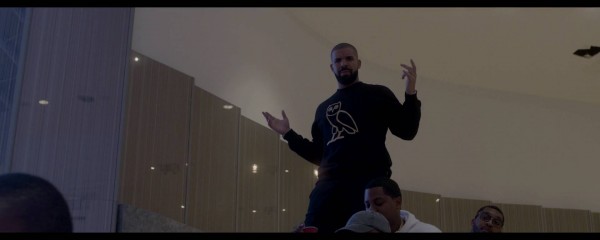 Drake abre primeira flagship store e é tudo o que imagina