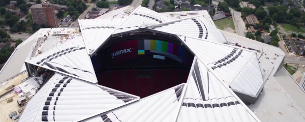 Já viu como abre a cobertura do Estádio dos Atlanta Falcons?