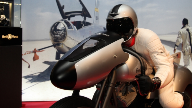 Bell&Ross revelou mota-avião “B-Rocket”