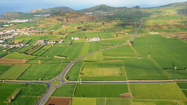 Balões sobrevoam Açores