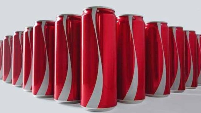 Coca-Cola retira logótipo das suas latas